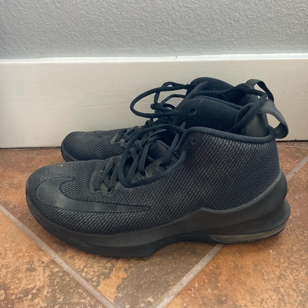 Mens all black Nike air max